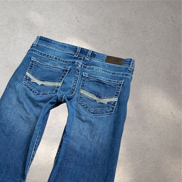BKE “Payton” Low Rise Bootcut Jeans - Picture 3 of 8